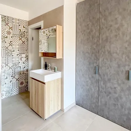 Yuna Rent - Residenza Ponte Del Mare Apartment *